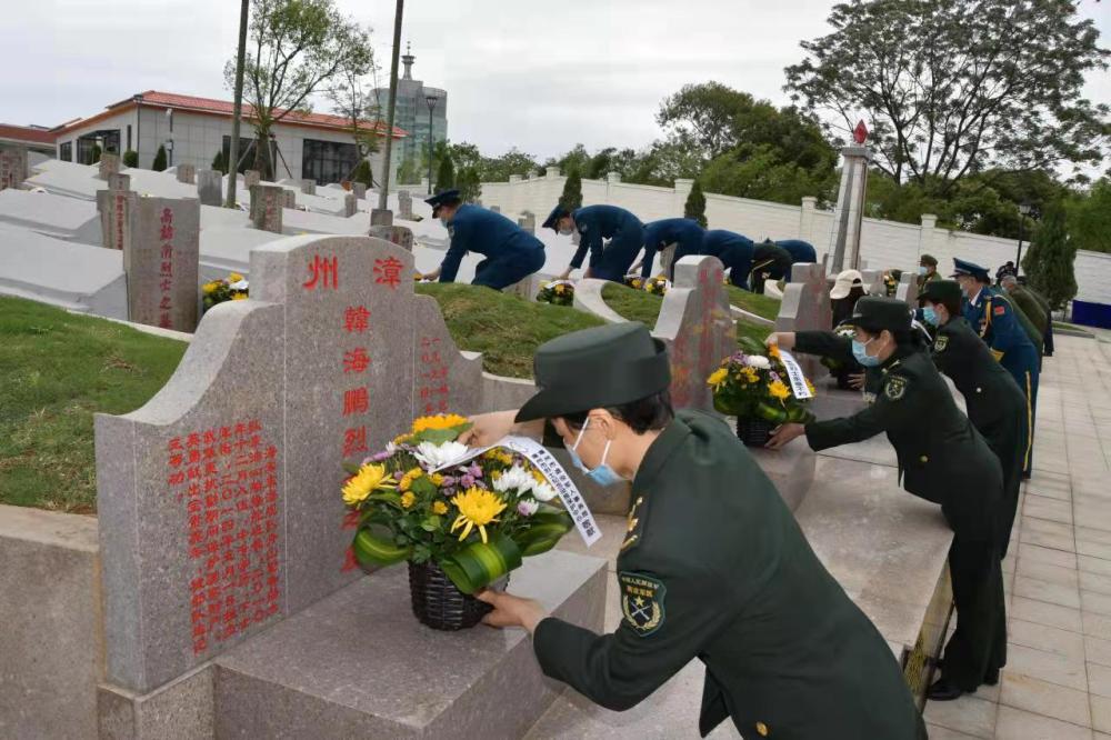 4.jpeg 特殊的“集結”——福建改善烈士紀念設施見(jiàn)聞-云南能投軍創(chuàng )產(chǎn)業(yè)投資有限公司