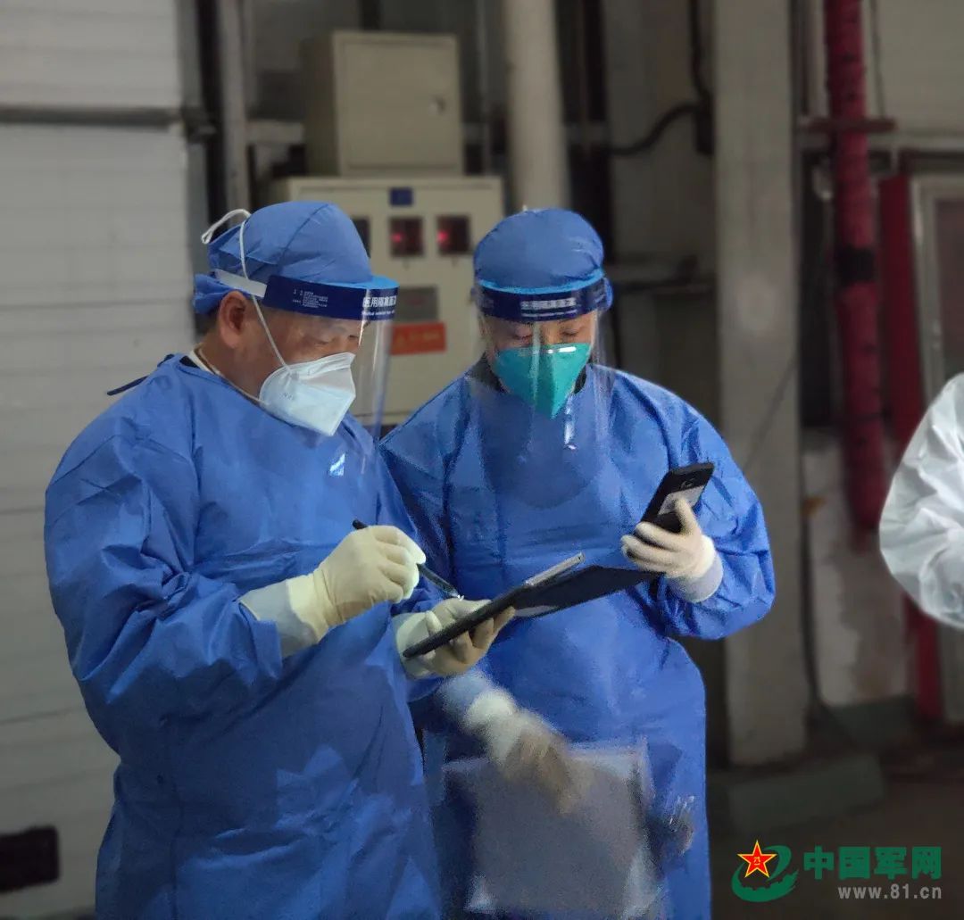 了不起的退役軍人丨40歲從軍醫“跨界”到海關(guān)，他竟還能年年拿第一！-云南能投軍創(chuàng  )產(chǎn)業(yè)投資有限公司