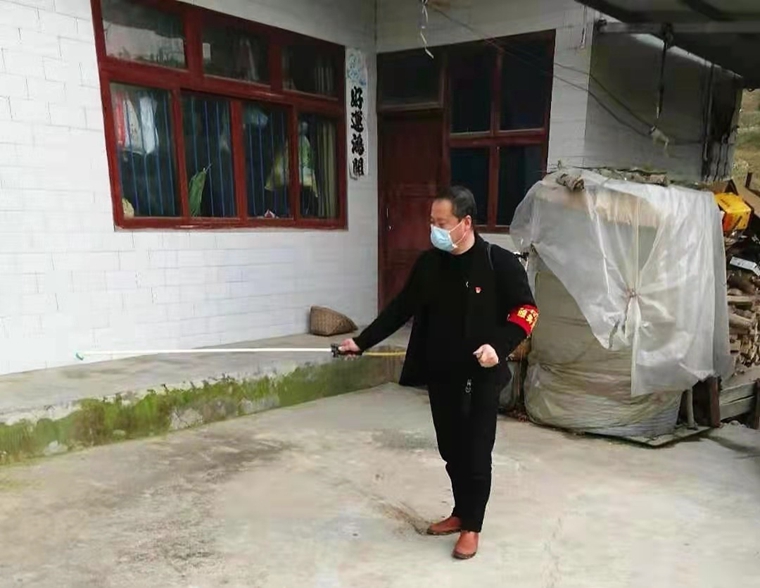 讓村民出行不再難！他全心全意為群眾安全出行服務(wù)