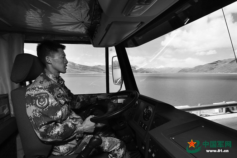 一位甘巴拉老兵的“行路青春”：戍邊二十年，安全行車(chē)一百余萬(wàn)公里-云南能投軍創(chuàng  )產(chǎn)業(yè)投資有限公司