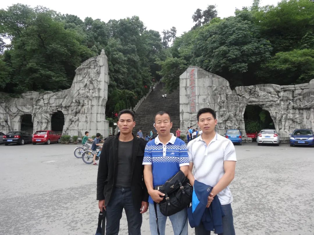 D2809殉職司機楊勇，還有個(gè)身份……-云南能投軍創(chuàng  )產(chǎn)業(yè)投資有限公司