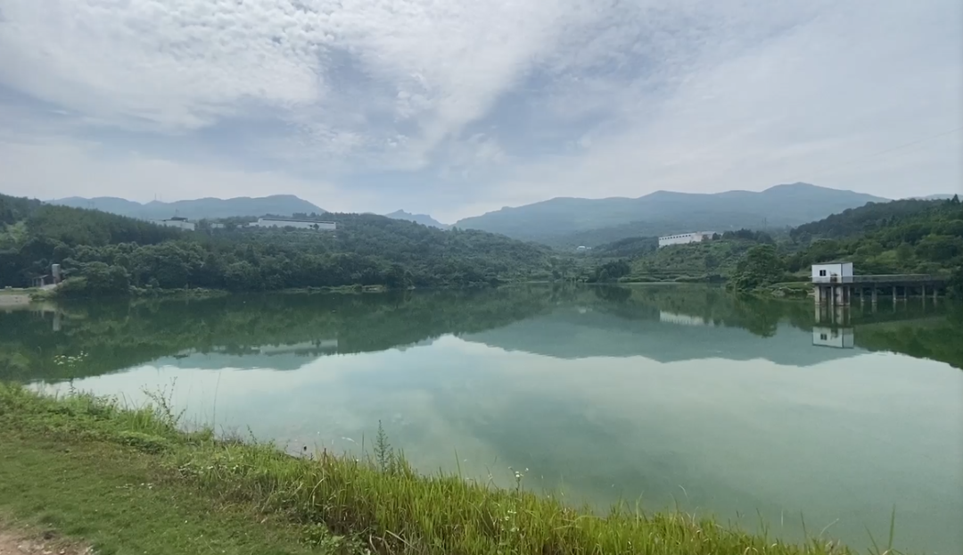 小伙花1500元買(mǎi)張遺照竟是湖南烈士-云南能投軍創(chuàng  )產(chǎn)業(yè)投資有限公司