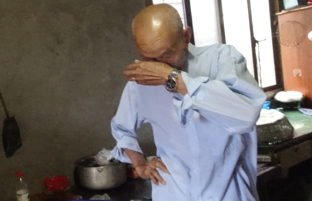 小伙花1500元買(mǎi)張遺照竟是湖南烈士-云南能投軍創(chuàng  )產(chǎn)業(yè)投資有限公司