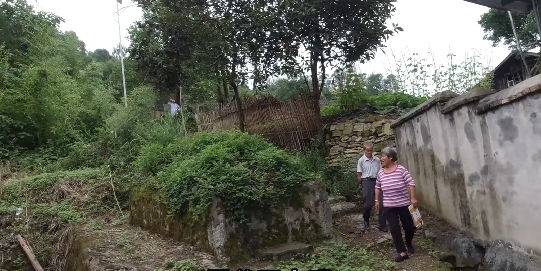 小伙花1500元買(mǎi)張遺照竟是湖南烈士-云南能投軍創(chuàng  )產(chǎn)業(yè)投資有限公司