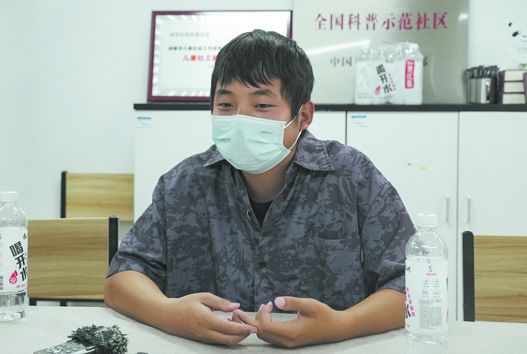 輔警、安裝工、騎手……望平街“六勇士”找到了
他們是普通人更是一眾英雄-云南能投軍創(chuàng  )產(chǎn)業(yè)投資有限公司