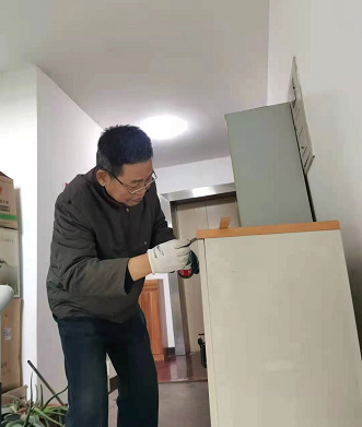 天有一雙手——記軍休干部吳建德義務(wù)為民服務(wù)11年-云南能投軍創(chuàng  )產(chǎn)業(yè)投資有限公司