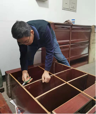 天有一雙手——記軍休干部吳建德義務(wù)為民服務(wù)11年-云南能投軍創(chuàng  )產(chǎn)業(yè)投資有限公司