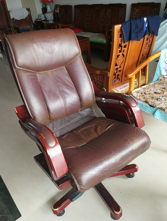 天有一雙手——記軍休干部吳建德義務(wù)為民服務(wù)11年-云南能投軍創(chuàng  )產(chǎn)業(yè)投資有限公司