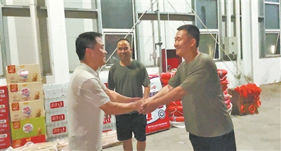 全國“最美擁軍人物”、河北省愛(ài)國擁軍模范田俊嶺
領(lǐng)獎歸來(lái)，連夜驅車(chē)送物資-云南能投軍創(chuàng  )產(chǎn)業(yè)投資有限公司