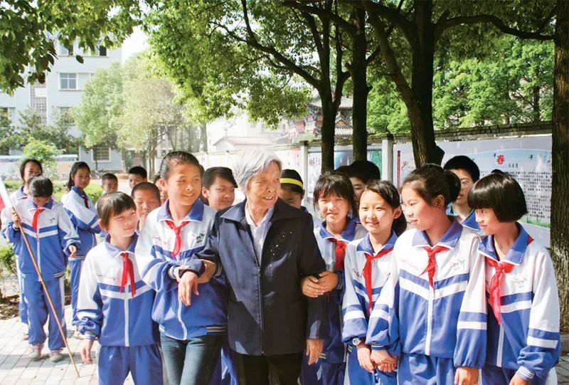 送別！龔全珍老人走了，享年100歲-云南能投軍創(chuàng  )產(chǎn)業(yè)投資有限公司