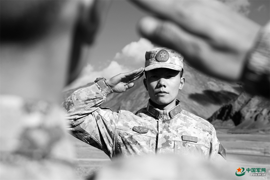 中國邊關(guān)丨雪山腳下，老兵不忍說(shuō)“再見(jiàn)”-云南能投軍創(chuàng  )產(chǎn)業(yè)投資有限公司