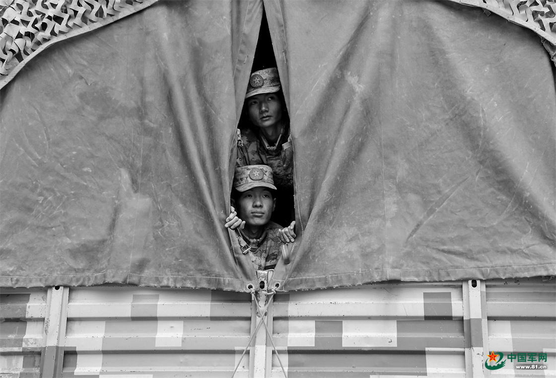 中國邊關(guān)丨雪山腳下，老兵不忍說(shuō)“再見(jiàn)”-云南能投軍創(chuàng  )產(chǎn)業(yè)投資有限公司