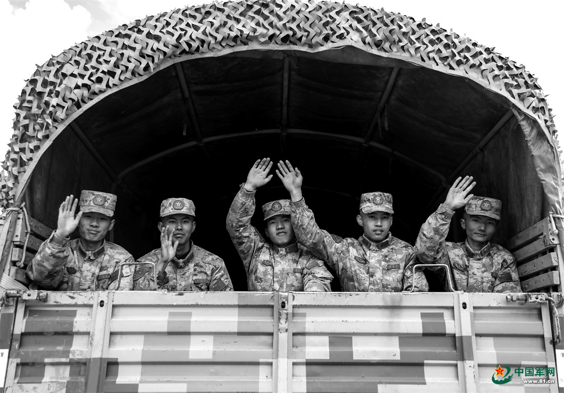 中國邊關(guān)丨雪山腳下，老兵不忍說(shuō)“再見(jiàn)”-云南能投軍創(chuàng  )產(chǎn)業(yè)投資有限公司