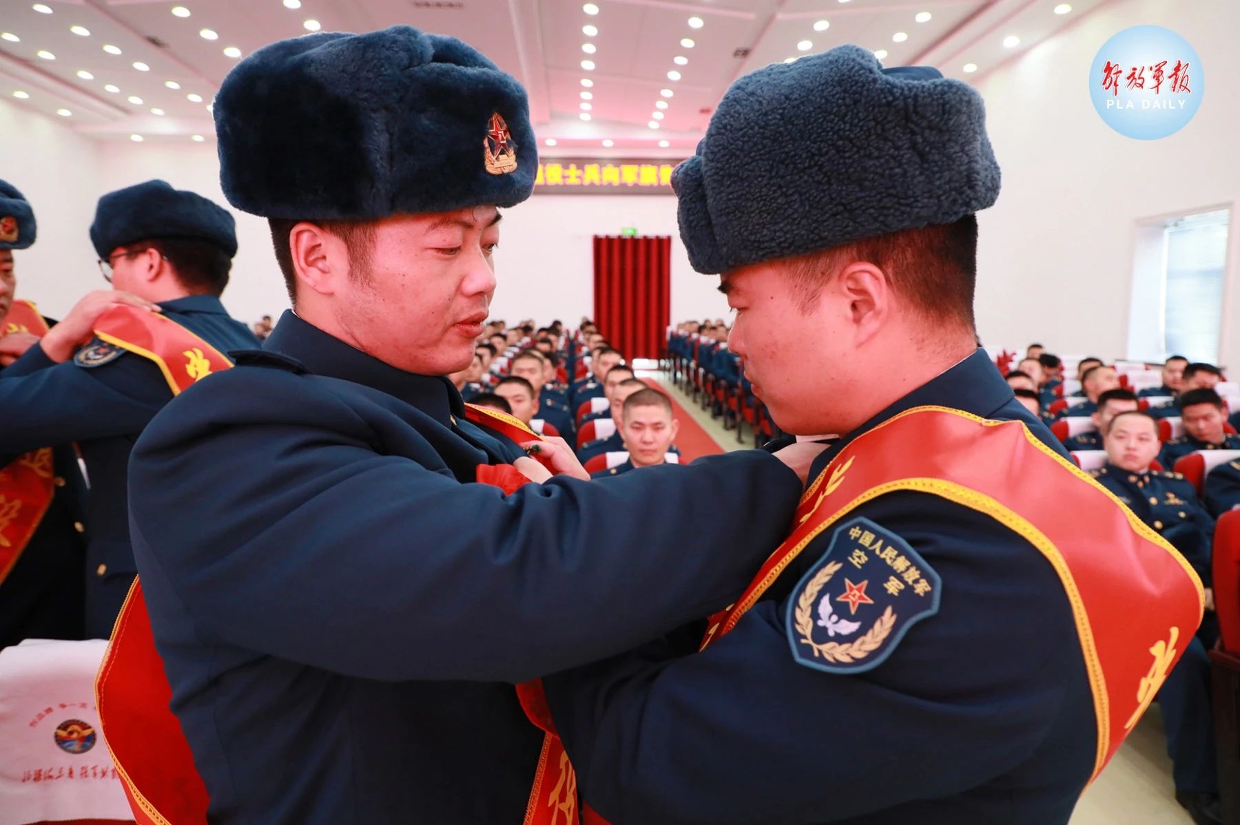 “今天，我退役了……”揮淚告別，他們踏上新征程-云南能投軍創(chuàng  )產(chǎn)業(yè)投資有限公司