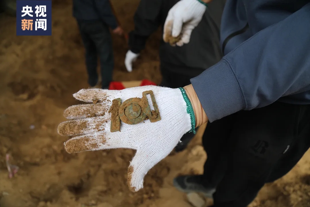82年了，烈士手中緊緊握著(zhù)一張照片……她是誰(shuí)？-云南能投軍創(chuàng  )產(chǎn)業(yè)投資有限公司