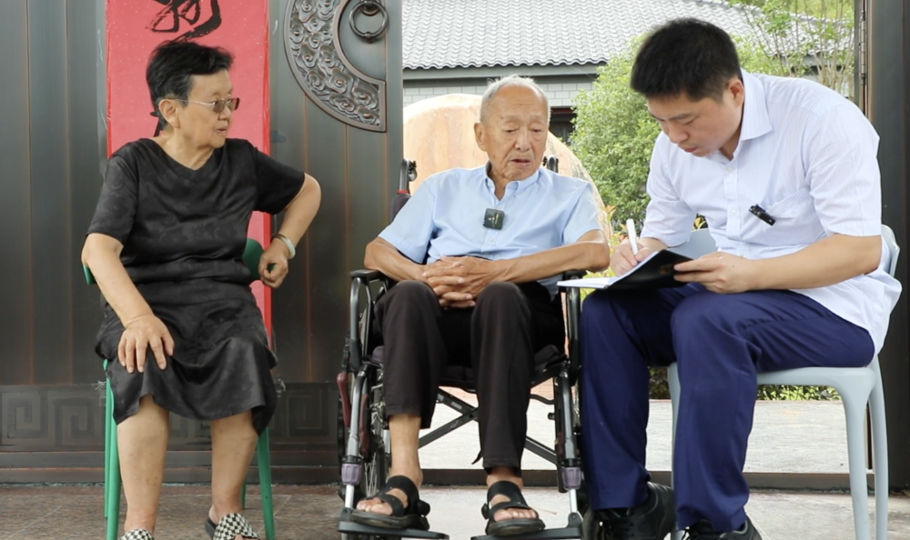 2.png 不朽的紅軍 永遠的黨魂——新華社記者探訪(fǎng)5位百歲老紅軍記事-云南能投軍創(chuàng )產(chǎn)業(yè)投資有限公司