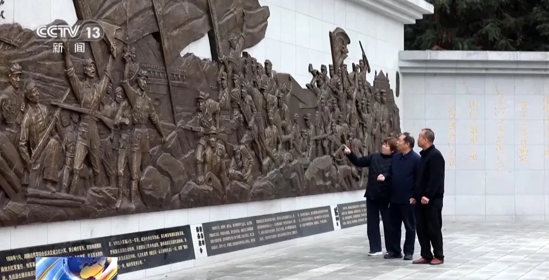 央視：一座無(wú)名墓 這一家三代人卻守護了近百年-云南能投軍創(chuàng  )產(chǎn)業(yè)投資有限公司